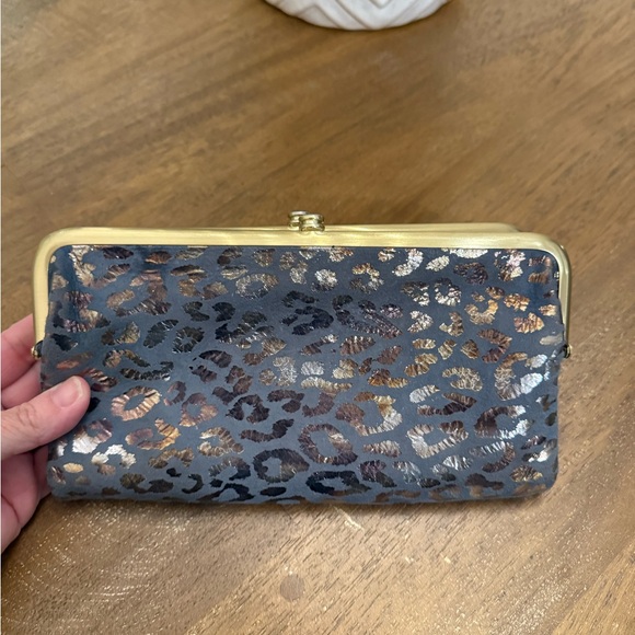 Hobo Lauren Wallet - Picture 1 of 4